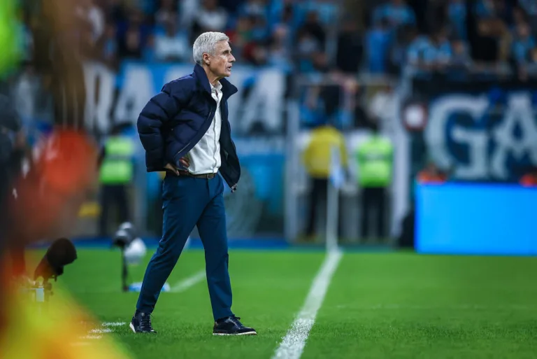 Luís Castro pelo Grêmio