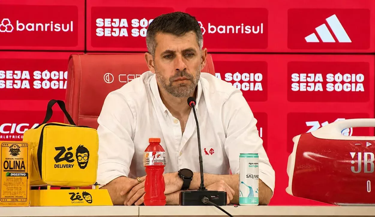 Pezzolano presta entrevista coletiva após empate do Inter 1x1 Flamengo