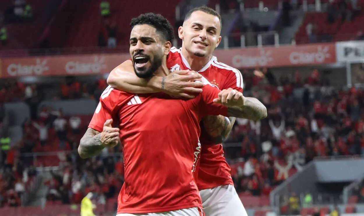 Inter cresce no segundo tempo, vence o Corinthians e abre vantagem na Copa do Brasil Matheus Bahia e Bruno Gomes
