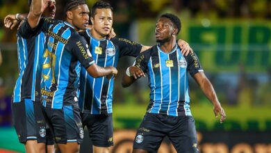 Gol salvador pelo Grêmio aproxima Amuzu de marca que só alcançou uma vez na Europa RS - FUTEBOL/COPA DO BRASIL 2025 /GREMIO X MIRASSOL - ESPORTES - Lance da partida entre Gremio e Mirassol disputada na noite deste domingo, no Estádio Maiao, em Mirassol, valida pela da Copa do Brasil 2026. FOTO: LUCAS UEBEL/GREMIO FBPA