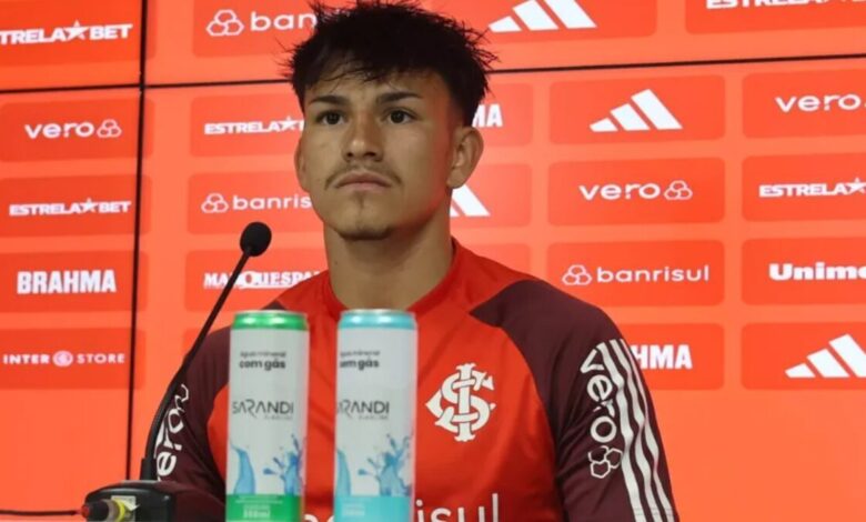 Árbitro de Corinthians x Inter tem episódio recente com Bernabei Bernabei pelo Inter