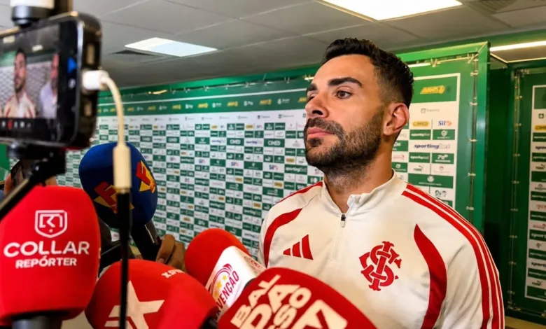 Bruno Henrique revela como ajuda Benjamin nos bastidores do Inter Bruno Henrique, jogador do Inter dando entrevista após empate com Palmeiras