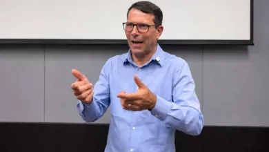Gaciba concede primeira entrevista após cargo no Grêmio: "Muito bem recebido" Gaciba palestra no Grêmio