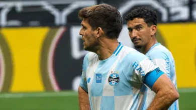 Kannemann chega a 350 jogos pelo Grêmio pouco após completar 10 anos no clube Kannemann