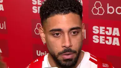 Matheus Bahia discorda de diagnóstico após empate e fala sobre vaias no Inter Matheus Bahia em entrevista na zona mista do Beira-Rio