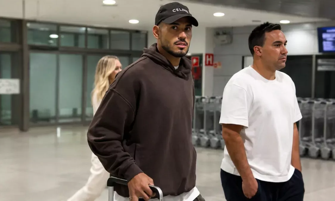 Antonio Sanabria desembarcou no Salgado Filho para assinar com o Inter