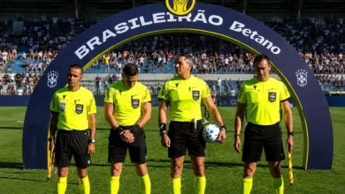 Bragantino 1x0 Grêmio Árbitro: Felipe Fernandes de Lima (MG) Assistente 1: Guilherme Dias Camilo (MG) Assistente 2: Henrique Neu Ribeiro (SC) Quarto árbitro: Tarcísio Nascimento Matos (TO)