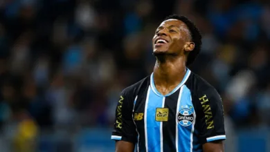 Gabriel Mec tem novidade na Turquia e Grêmio recebe movimento milionário do Fenerbahçe Gabriel Mec jogador do Grêmio