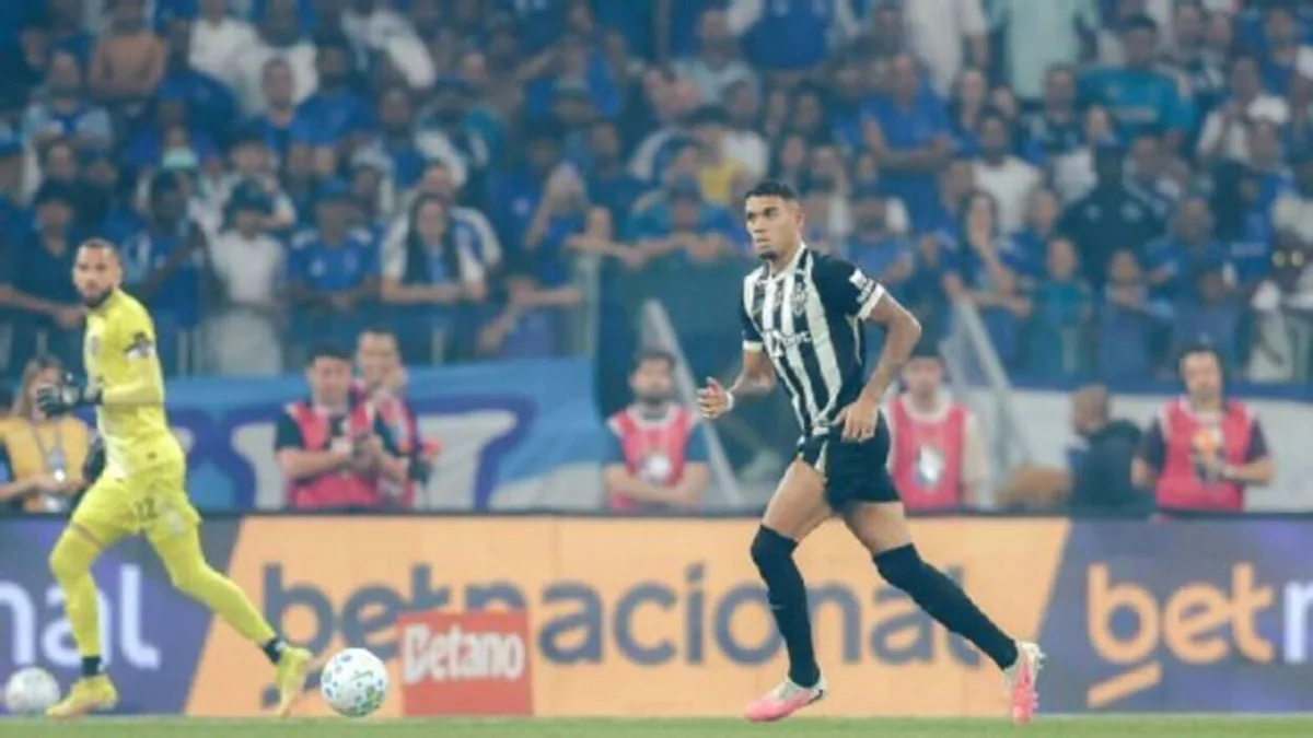 Ruan ex-Grêmio