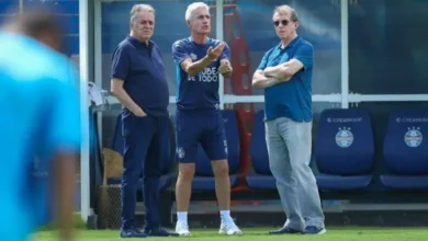 Pedro Ernesto conversa com Paulo Pelaipe sobre jogador do Grêmio: "Me garantiu" Pelaipe do Grêmio