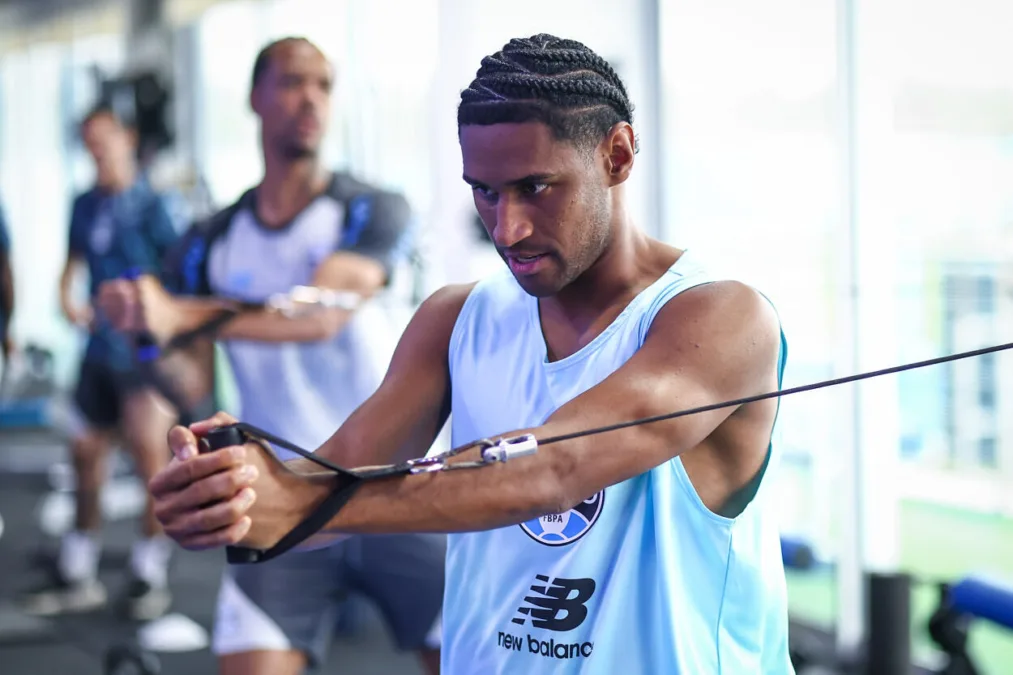 Zona Mista - Notícias, mercado da bola e bastidores do futebol Tetê, jogador do Grêmio