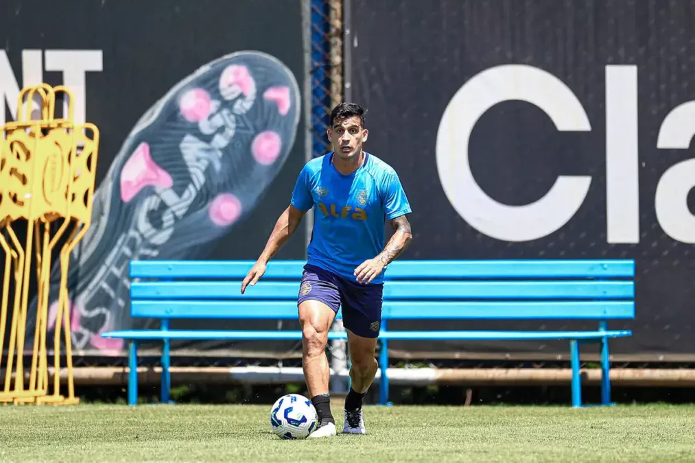 Zona Mista - Notícias, mercado da bola e bastidores do futebol Cristaldo com a camisa do Grêmio