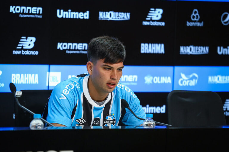 Grêmio com Pérez