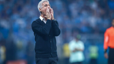 Luís Castro se preocupa com a sequência e deve preservar dois titulares no Grêmio Grêmio