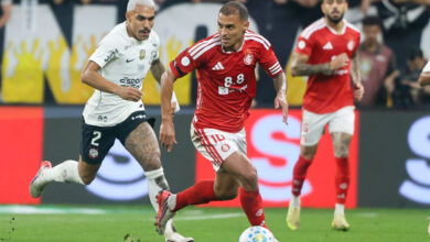 Inter sofre em São Paulo, elimina o Corinthians e vai às quartas da Copa do Brasil Alan Patrick do Inter contra o Corinthians
