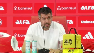 Pezzolano quer Inter com "faca nos dentes" e reclama da arbitragem após empate Paulo Pezzolano, treinador do Inter - YouTube/Inter