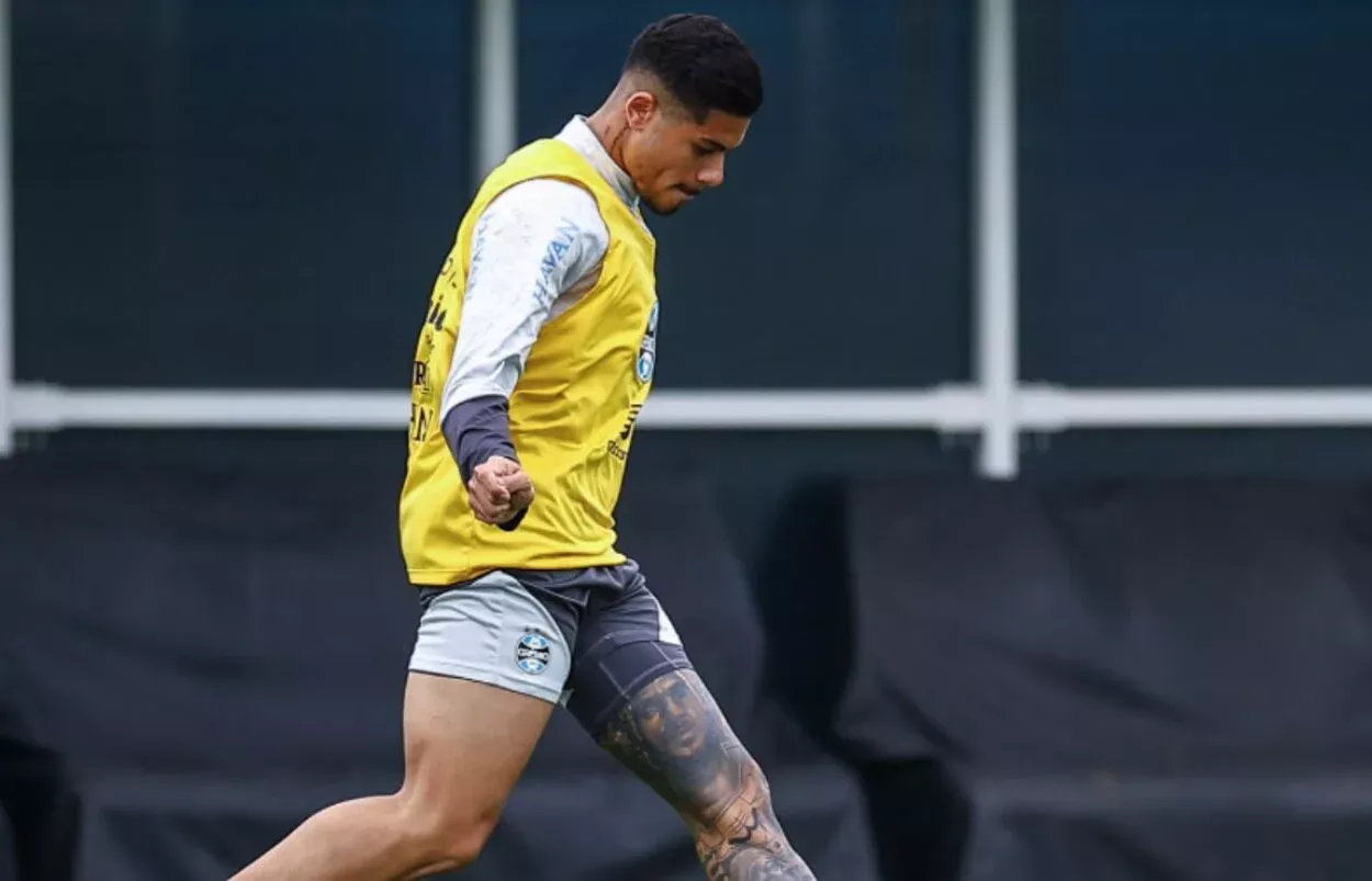 Diego Caito, treinando no CT do Grêmio