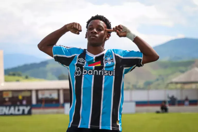 Gabriel Mec pelo Grêmio