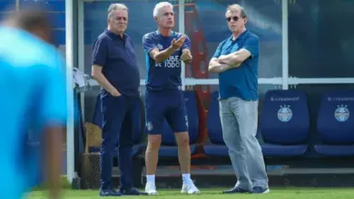 Pelaipe faz revelação sobre reforços, chama torcida e admite trabalho duro no Grêmio Pelaipe do Grêmio