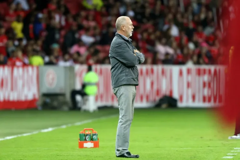 Zona Mista - Notícias, mercado da bola e bastidores do futebol Mano Menezes