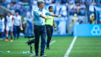 Será? Auxiliar de Renato publica foto acompanhando jogo do Grêmio na Arena Renato pelo Grêmio