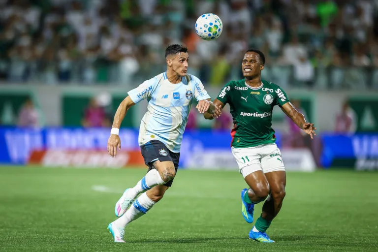 Vasco goleia o Coritiba e faz Grêmio “dormir” no Z-4 do Brasileirão