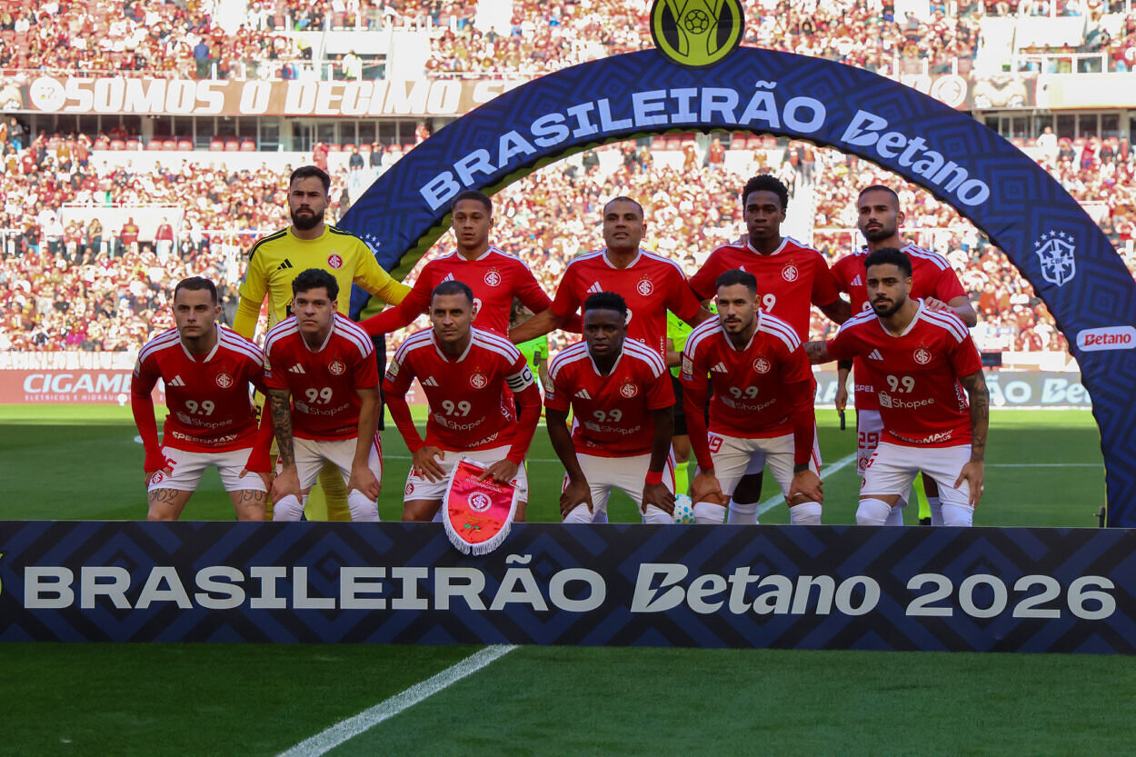 Jogador do Inter conversou com 'lágrima nos olhos' com torcedores e revelou medo