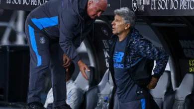 Roger Flores se diz "preocupado" com o Grêmio: "Renato vai ter trabalho" Grêmio