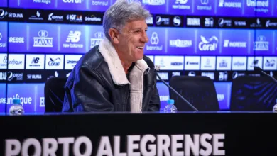 Renato chega ao Grêmio brincando com Carlos Vinícius sobre o DVD: "Não está pronto" Renato hoje pelo Grêmio
