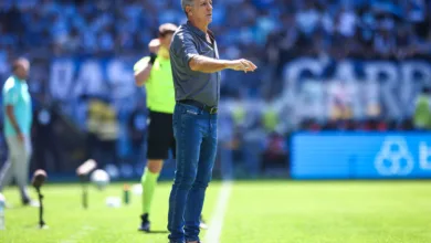 Renato conta bastidores do intervalo da reestreia no Grêmio: "Ele foi sujeito homem" Renato no Grêmio
