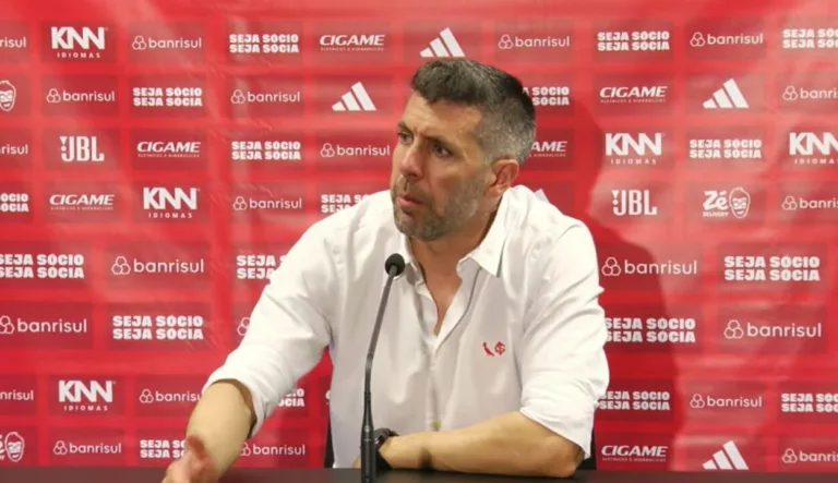 Paulo Pezzolano, treinador do Inter