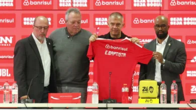 Eduardo Baptista cogita três zagueiros no Inter e promete jogar com centroavante Alessandro Barcellos, Eduardo Baptista, Fabinho Soldado