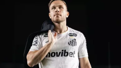 Ex-Grêmio, Arthur ganha responsabilidade inesperada contra o Inter após lesão de Neymar Arthur ex-Grêmio