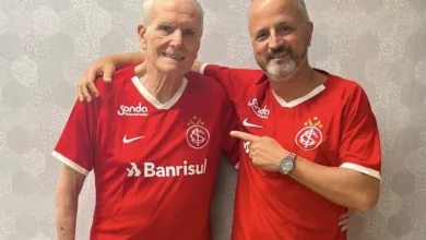 Delcir Sonda ganha novo peso na eleição do Inter enquanto doação avança para o caixa Roberto Melo e Delcir Sonda e Inter
