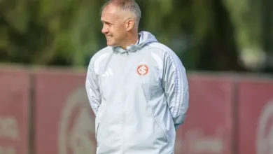 A postura da direção do Criciúma com a saída de Eduardo Baptista para o Inter Eduardo Baptista pelo Inter