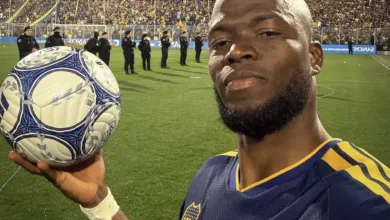Saudades, torcedor? Enner Valencia faz hat-trick de cabeça e vira jogo para o Boca Enner Valencia pelo Boca Juniors