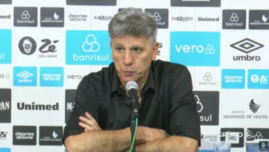 Campeão da Libertadores com o Grêmio se empolga com volta de Renato: "Você é o único" Renato, treinador do Grêmio concedendo entrevista para a imprensa