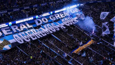 Torcedores do Grêmio em jogo contra o Inter pela Copa do Brasil 2026