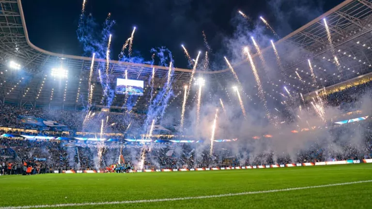Arena do Grêmio em festa antes do Gre-Nal, contra o Inter
