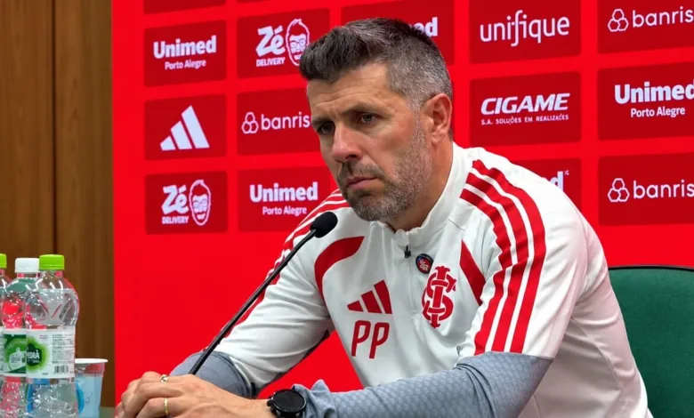 Inter anuncia saída de Paulo Pezzolano após derrota para o São Paulo Paulo Pezzolano, treinador do Inter