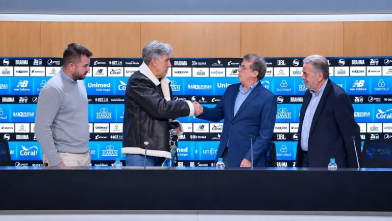Renato pelo Grêmio