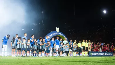 Presidente do Vitória detona Grêmio após reencontro: "Time caloteiro desses" Grêmio