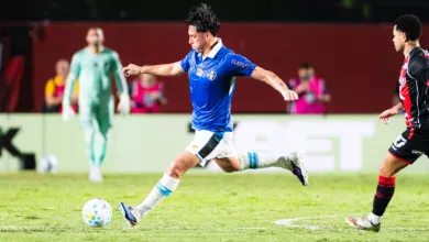 Comentarista vê erro grave de arbitragem contra o Grêmio em derrota para o Vitória Grêmio hoje