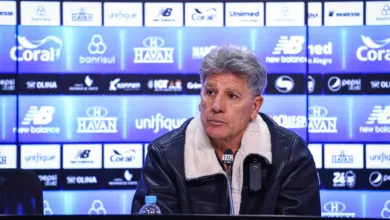 O recado de Renato para os atacantes do Grêmio: "A bola não é uma dinamite" Renato Portaluppi