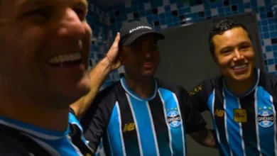 Luan no vestiário do Grêmio