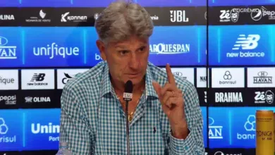 Jornalista revela quem aplaudiu Renato no encerramento da coletiva após o Gre-Nal Renato hoje