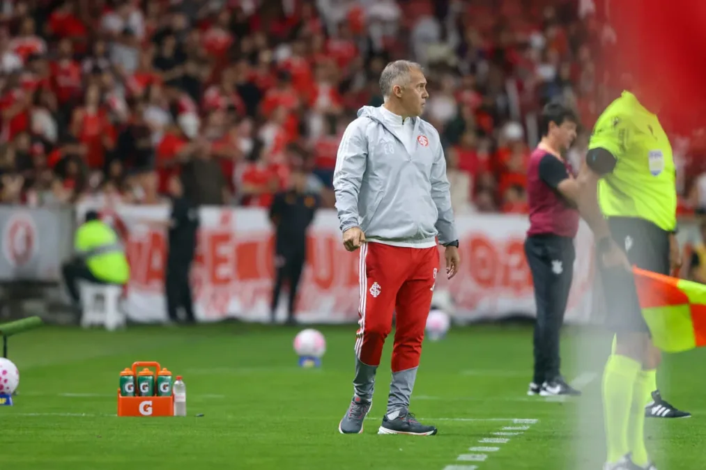 Eduardo Baptista, técnico do Inter