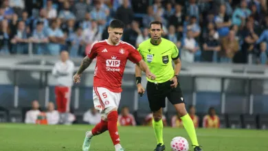 A postura de Eduardo Baptista sobre o retorno dos "suspensos" no próximo jogo do Inter Villagra, meio-campista do Inter e Rodrigo José Pereira de Lima, árbitro