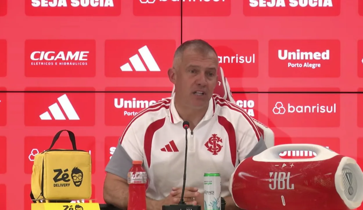 Eduardo Baptista, técnico do Inter