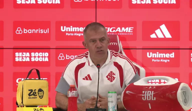 Eduardo Baptista, técnico do Inter